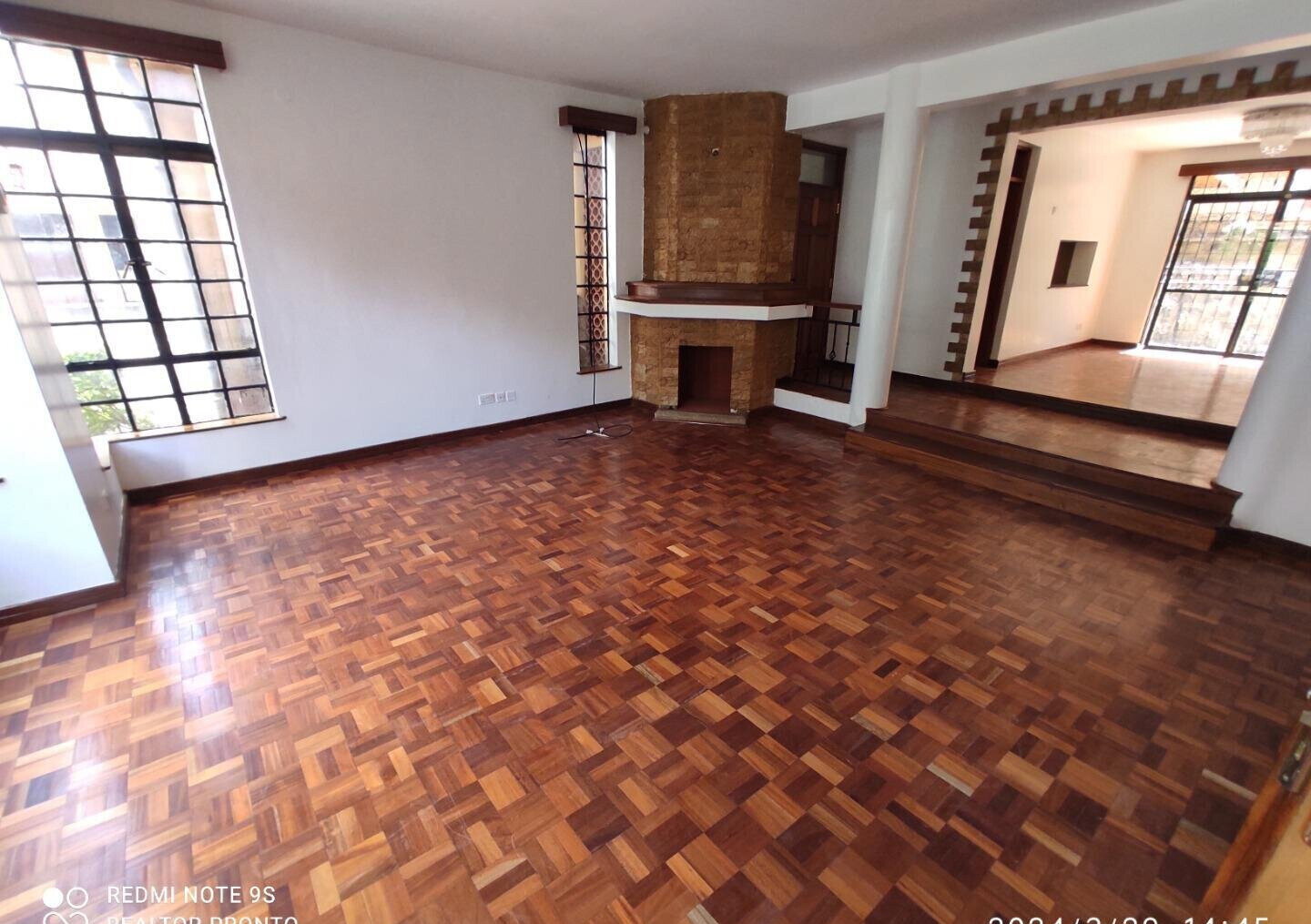 5BR All-Ensuite Townhouse with Attic Study & Fireplace - Kileleshwa