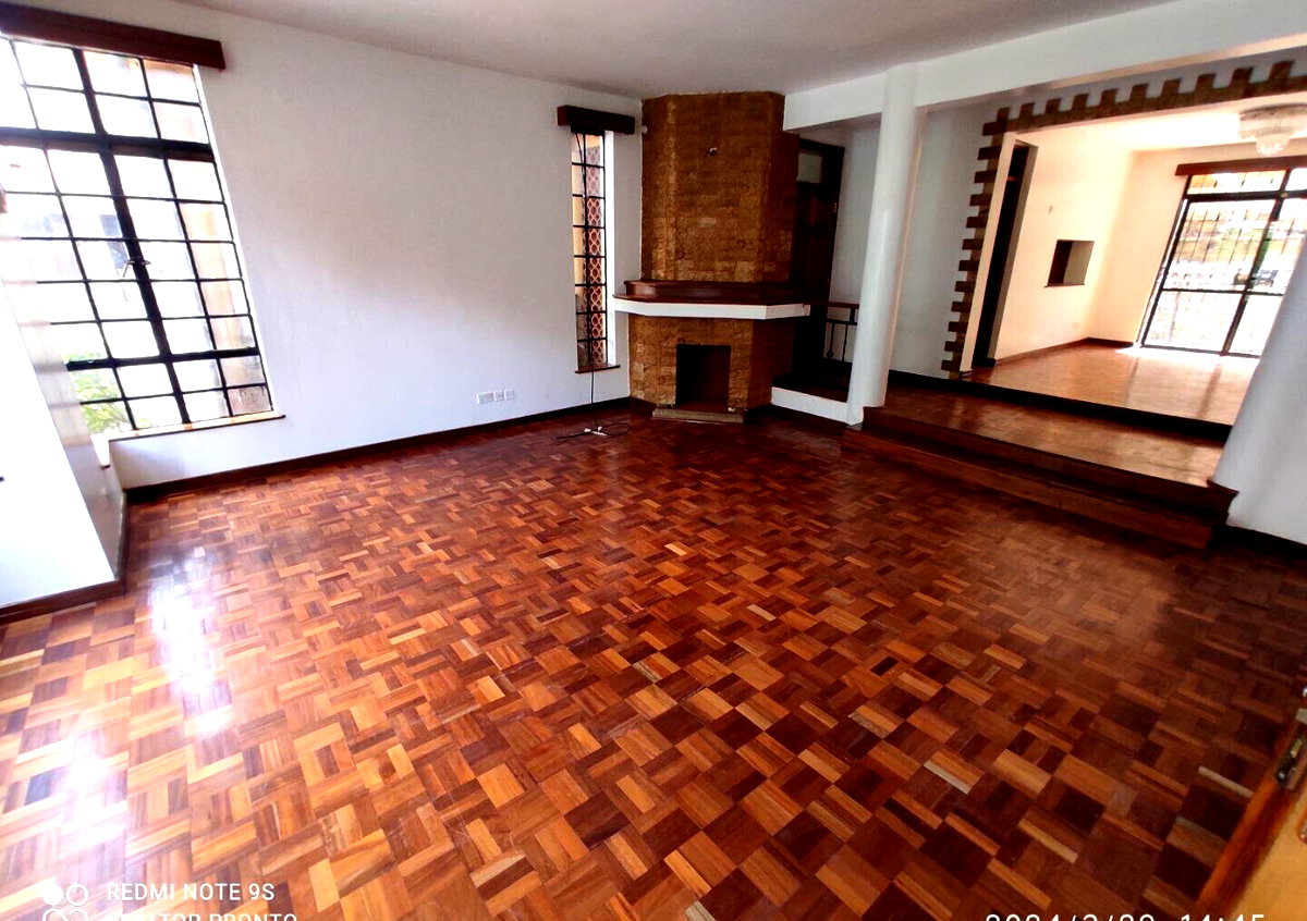 5BR All-Ensuite Townhouse with Attic Study & Fireplace - Kileleshwa