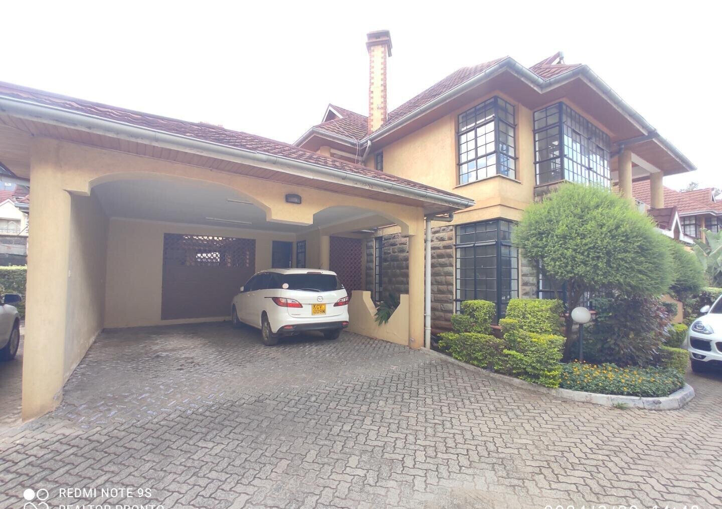 5BR All-Ensuite Townhouse with Attic Study & Fireplace - Kileleshwa