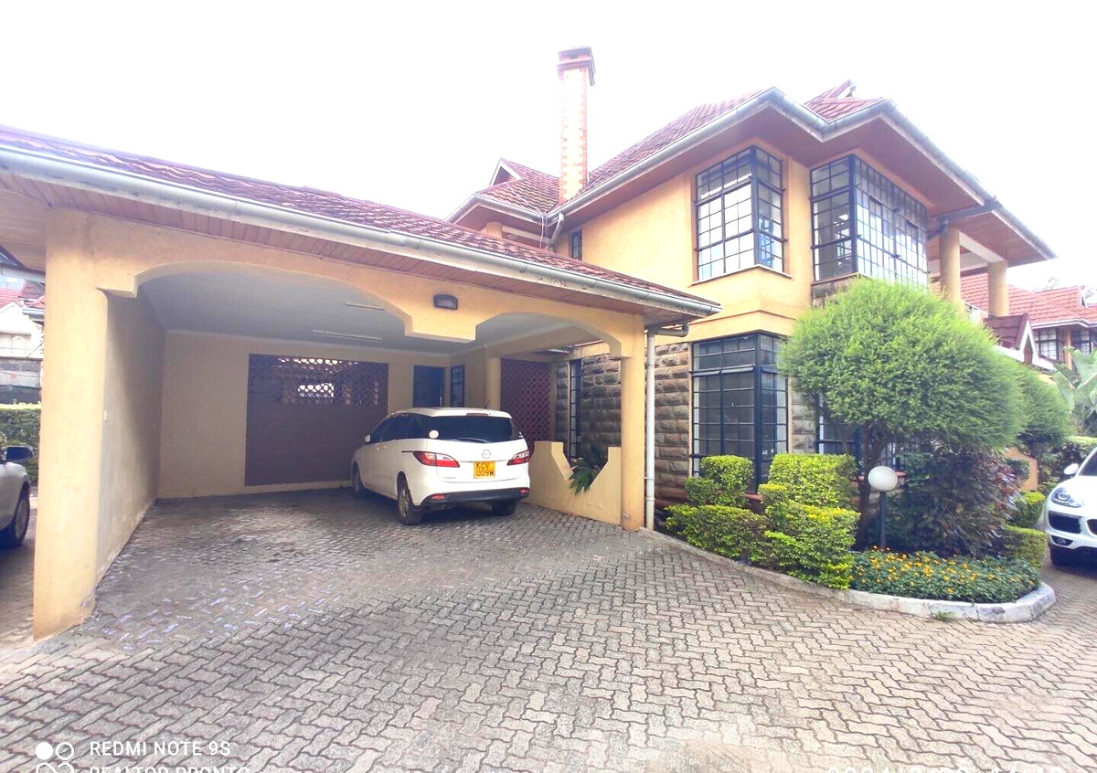 5BR All-Ensuite Townhouse with Attic Study & Fireplace - Kileleshwa