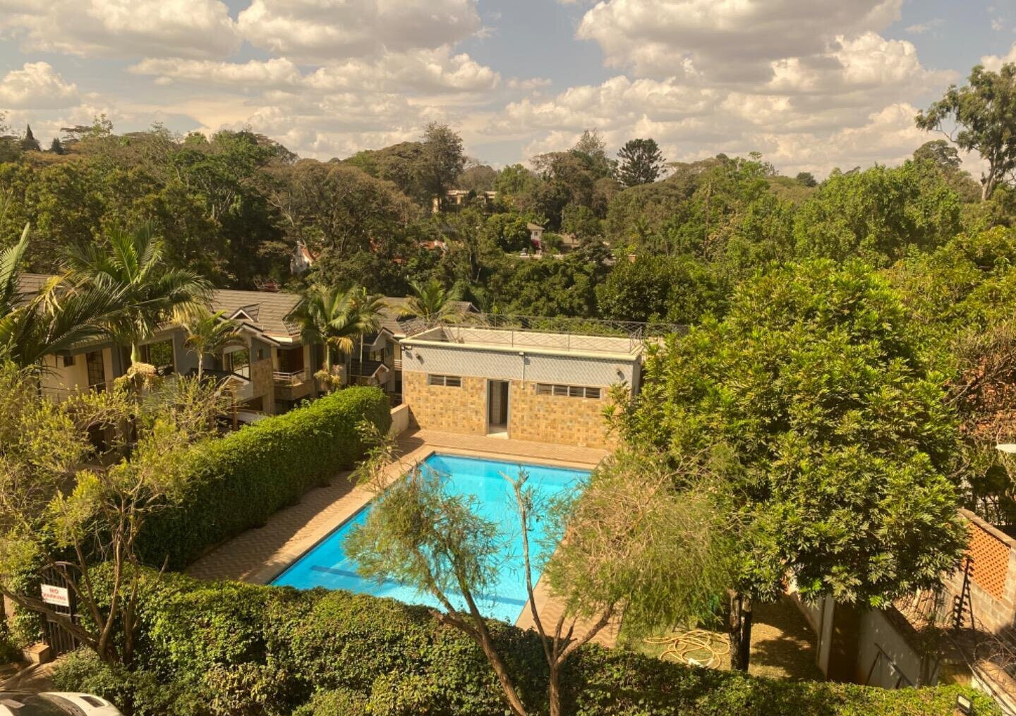 5-Bed Townhouse with Pool & Gym Access - Westlands