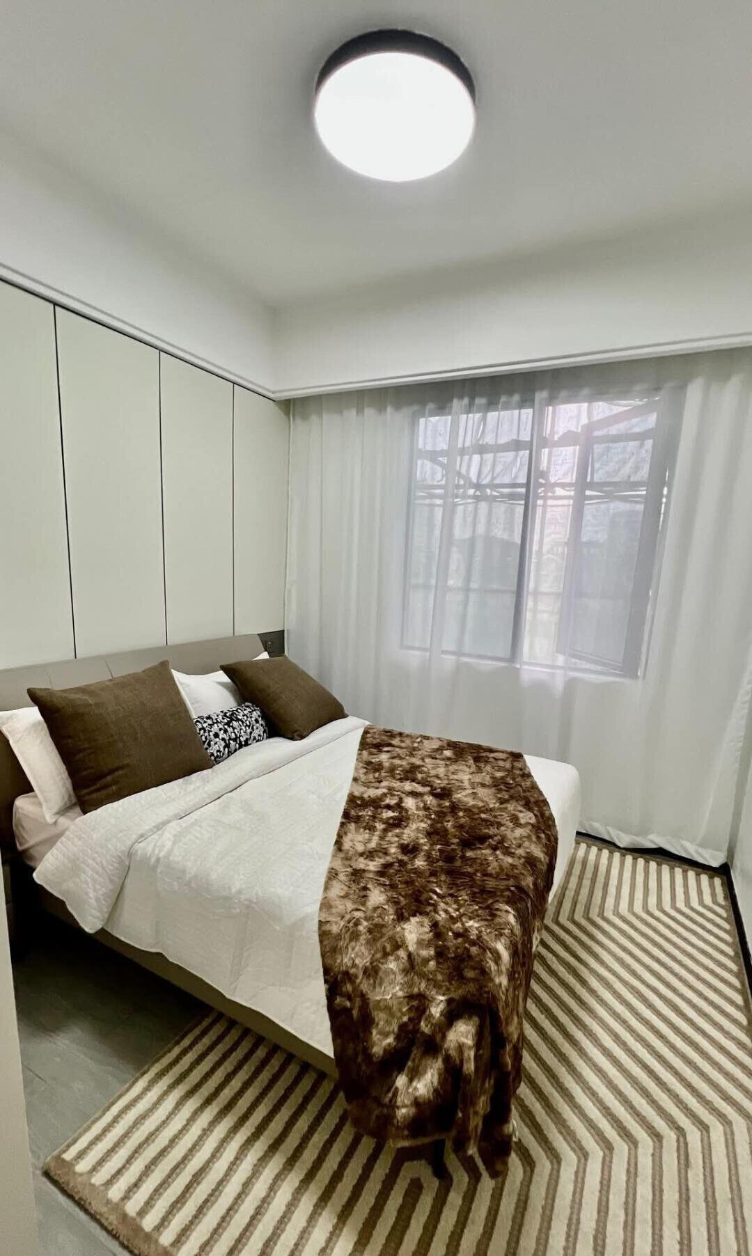 9-Ensuite Townhouse on Half-Acre in Nyari - Nairobi