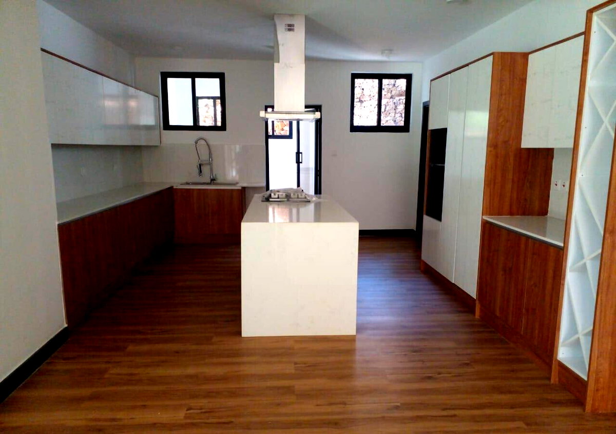 5-Ensuite Townhouse with Jacuzzi & Steam Bath - Lower Kabete
