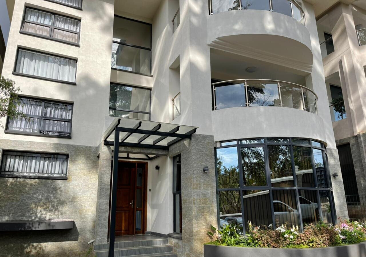 5-Bed Townhouse with Study & Modern Finishes - Lavington