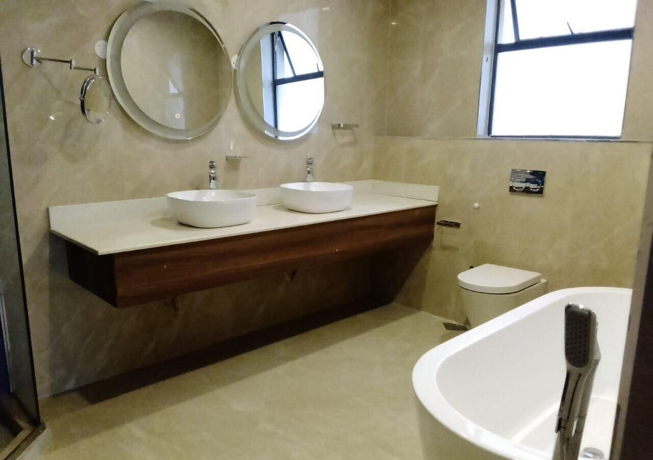5-Bed Townhouse with Study & Modern Finishes - Lavington