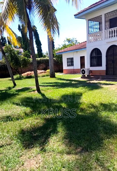 4bdrm Maisonette in Nyali for rent - Image 5
