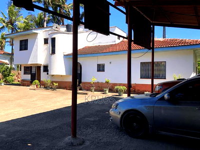 4bdrm Maisonette in Nyali for rent - Image 3