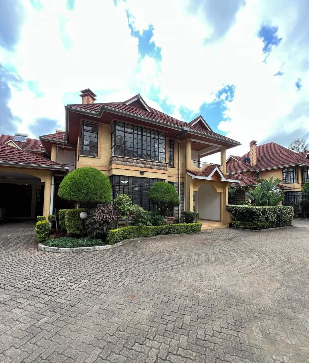 5BR All-Ensuite Townhouse with DSQ in Gated 6-Unit Estate - Kileleshwa