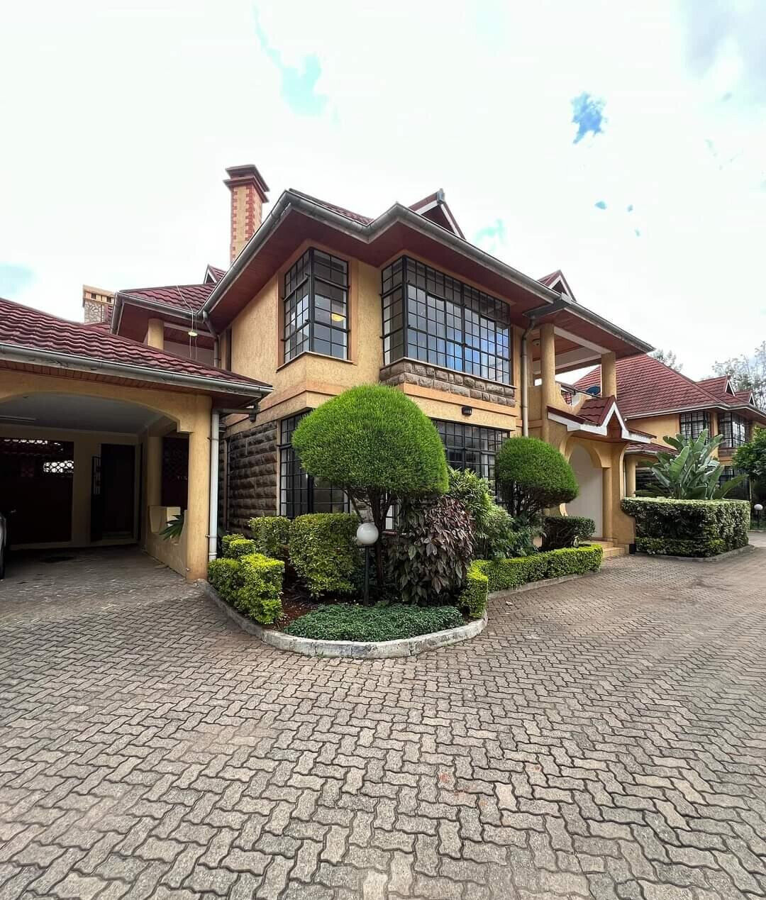 5BR All-Ensuite Townhouse with DSQ in Gated 6-Unit Estate - Kileleshwa