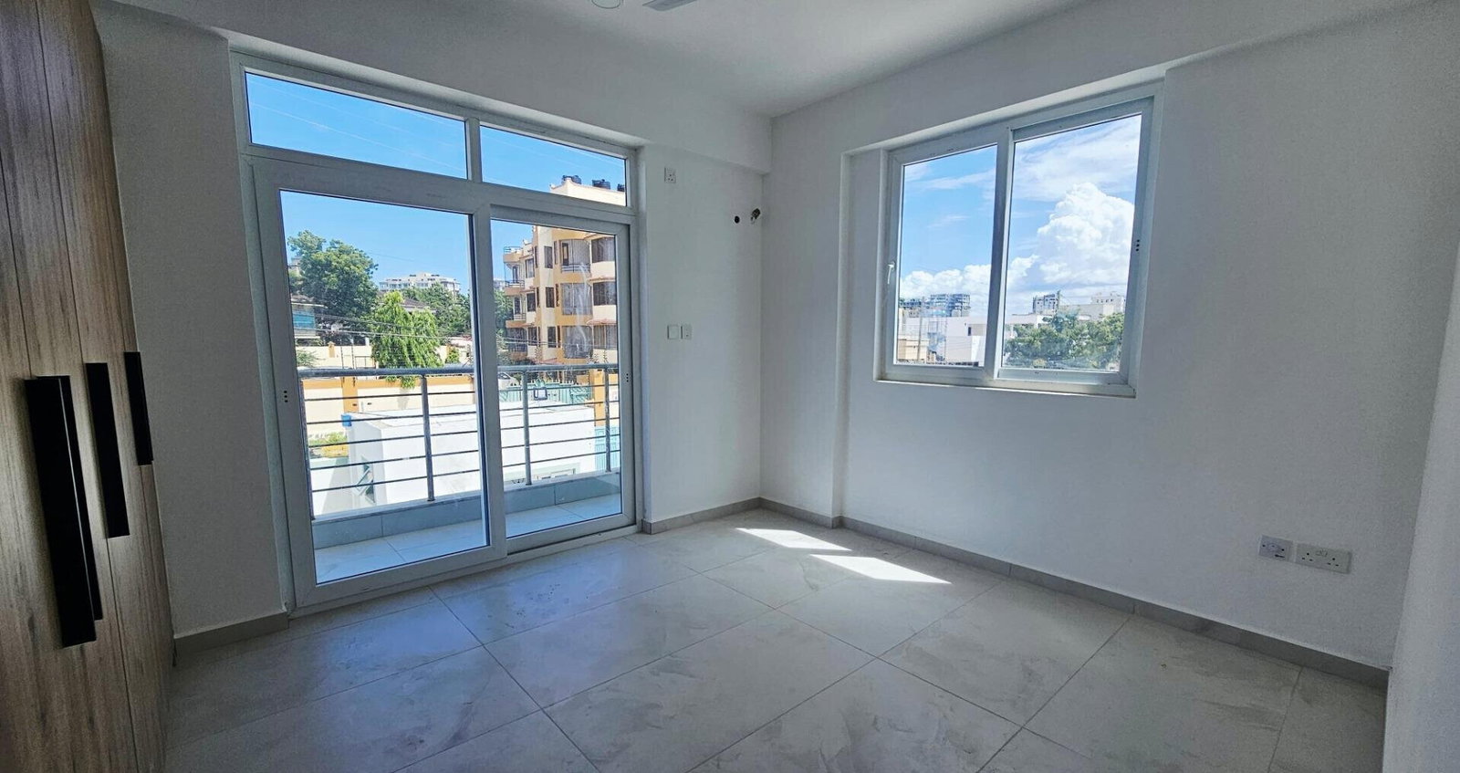 2BR All-Ensuite with Walk-In Closet & Pool - Nyali
