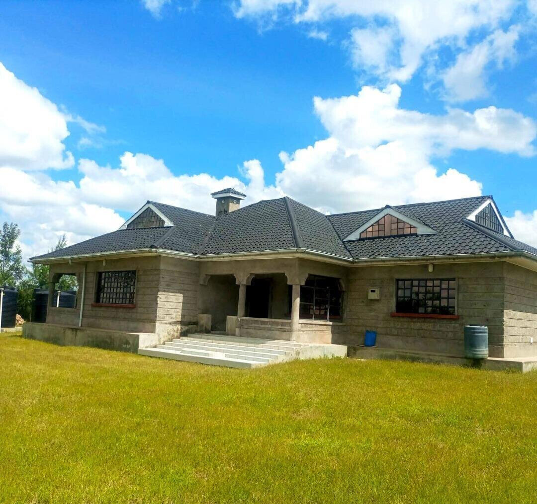 4BR Townhouse with Garden on 1.5 Acres