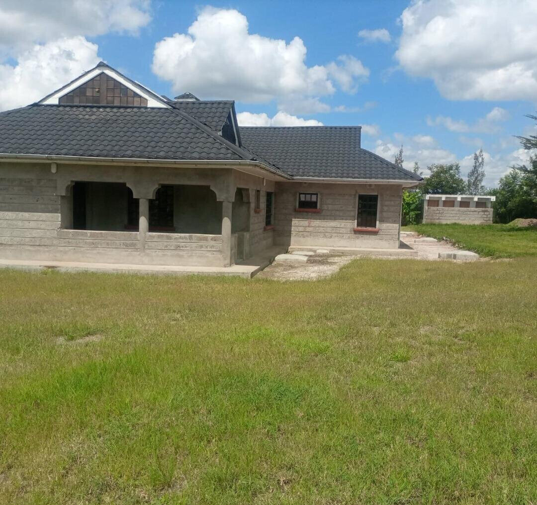 4BR Townhouse with Garden on 1.5 Acres
