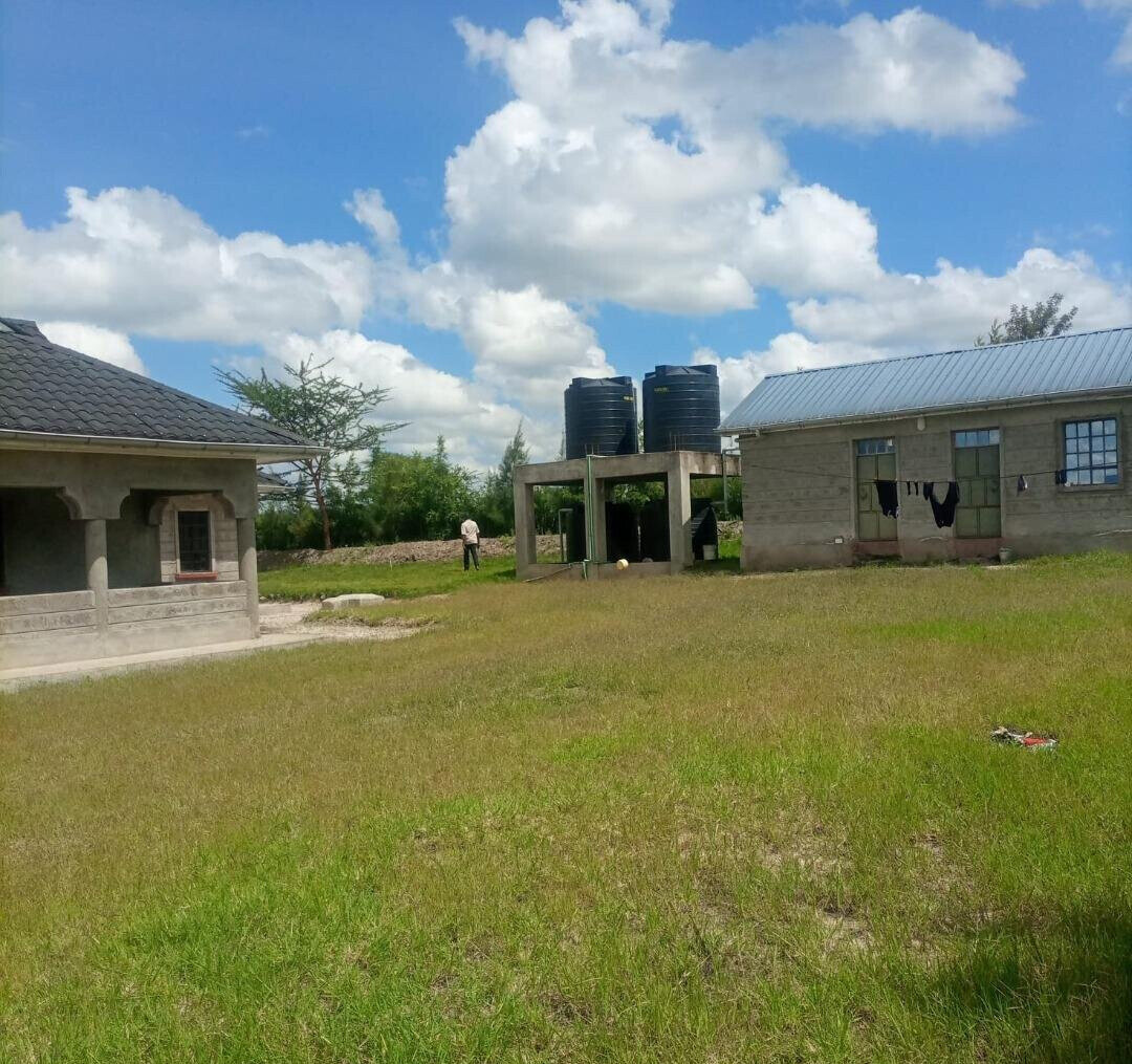 4BR Townhouse with Garden on 1.5 Acres