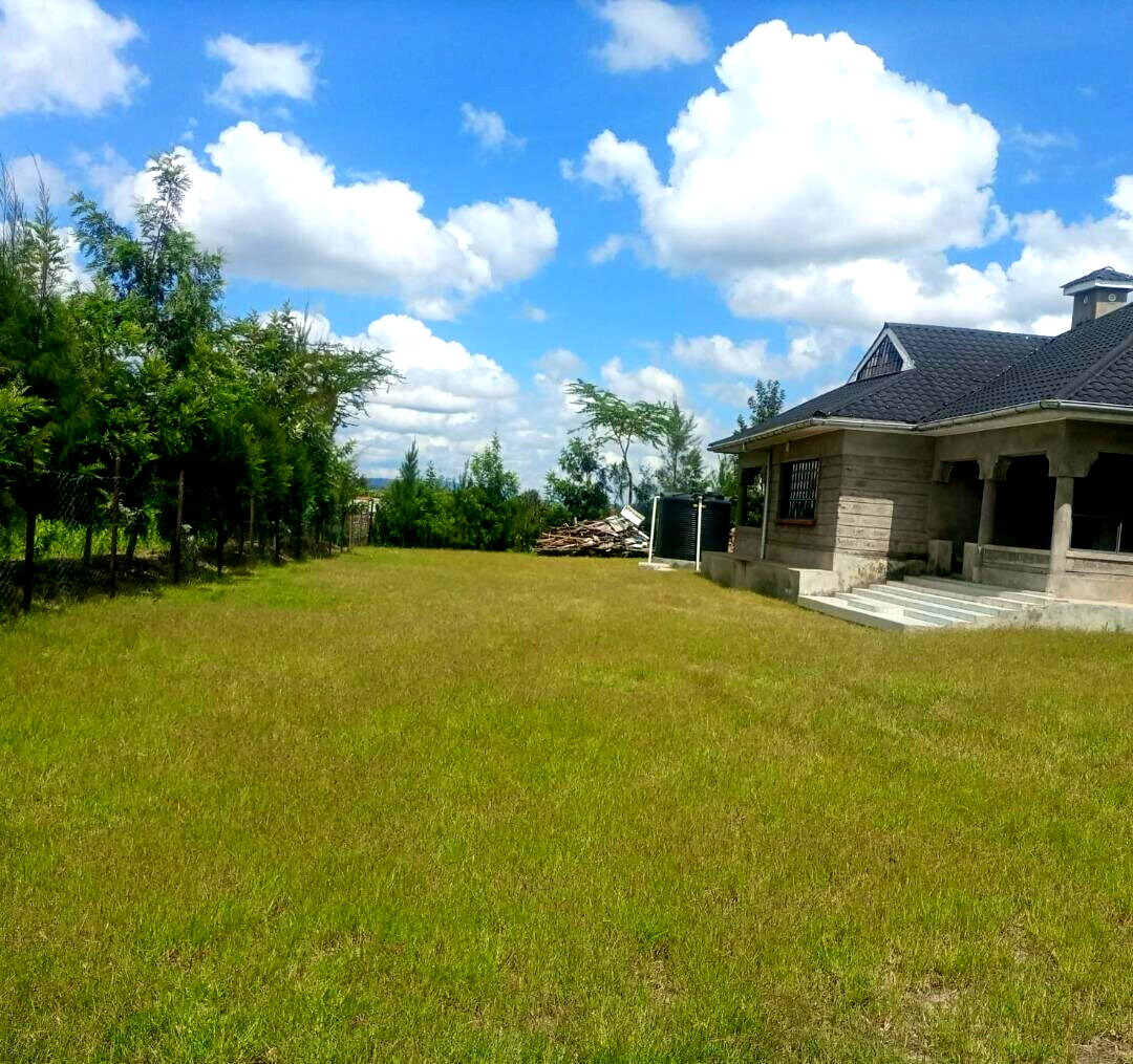 4BR Townhouse with Garden on 1.5 Acres