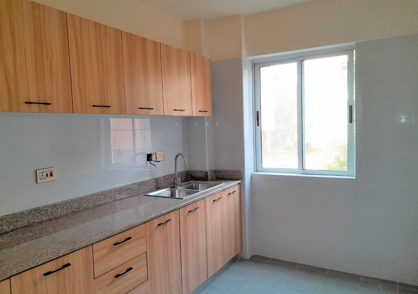 3BR with Walk-In Closet & Extended Balcony - Kileleshwa