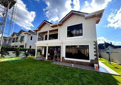 1/8 Acre 4BR Villa with Garden