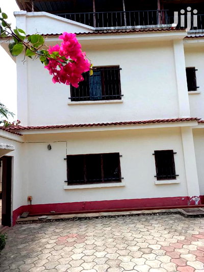 For Sale 4 Bedrooms Massionate Malindi - Image 4