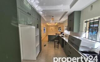 1-Acre Mansion with Garden for KSh 500K