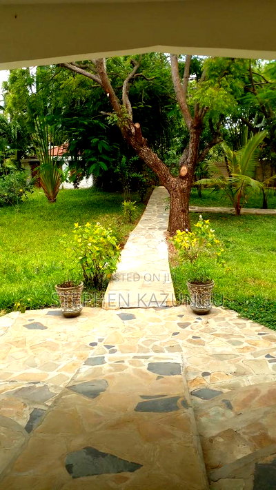 Furnished 8bdrm Mansion in C.D.V House, Ukunda for sale - Image 19