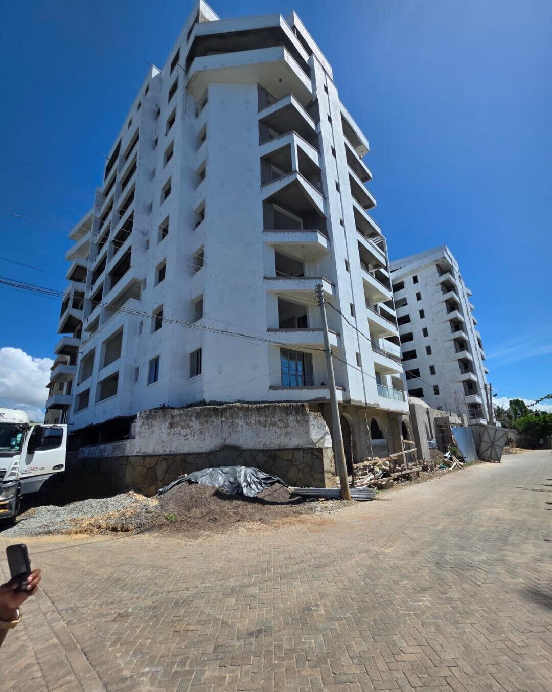 3BR Ultra-Modern Apartment with DSQ Near Nyali Golf Club
