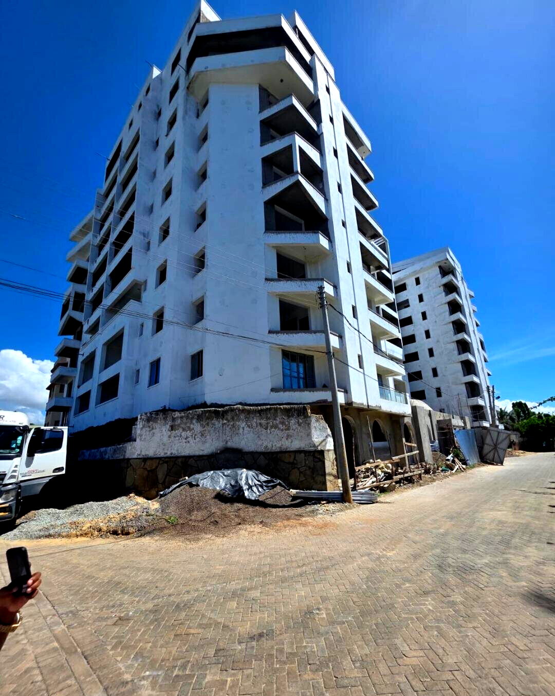 3BR Ultra-Modern Apartment with DSQ Near Nyali Golf Club