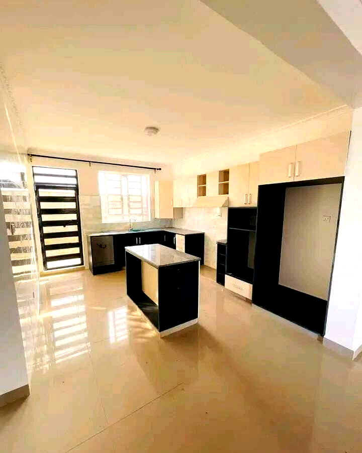 4BR Flat Roof Townhouse with Rooftop Terrace & DSQ - Kitengela