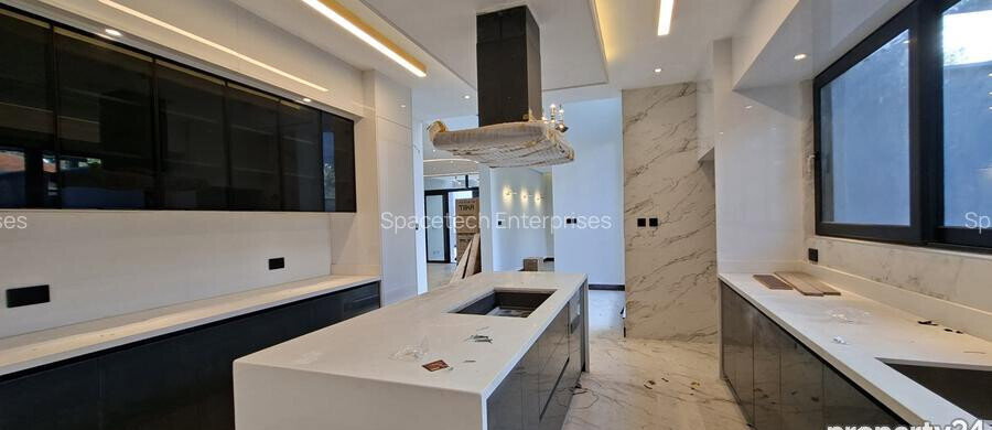 5BR Ambassadorial Residence at KSh 9K