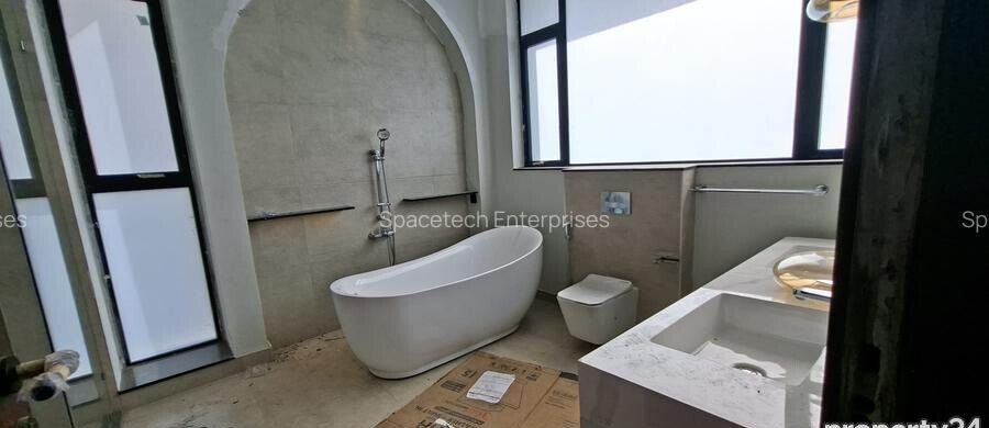 5BR Ambassadorial Residence at KSh 9K