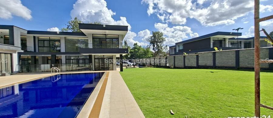 5BR Ambassadorial Residence at KSh 9K