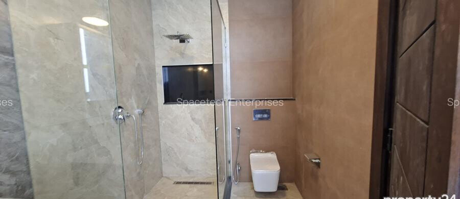 5BR Ambassadorial Residence at KSh 9K