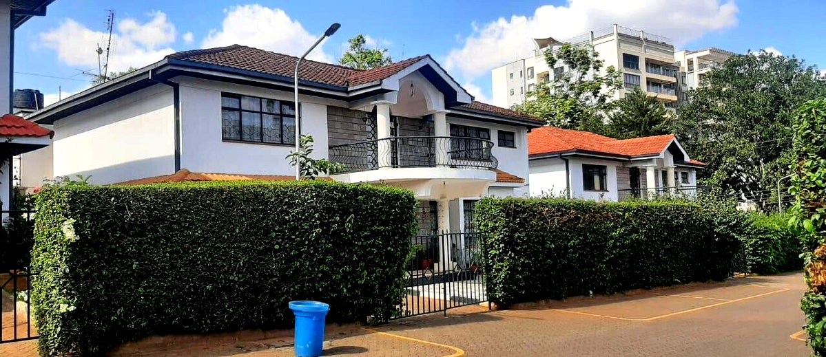4-Ensuite Townhouse with DSQ & Pet-Friendly Garden - Westlands