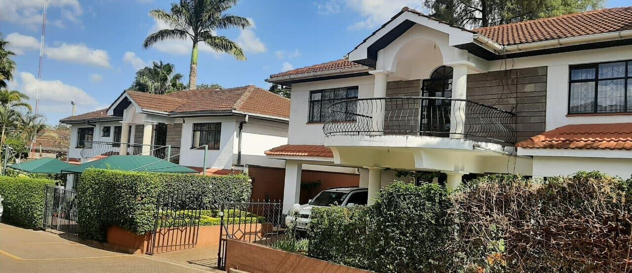 4-Ensuite Townhouse with DSQ & Pet-Friendly Garden - Westlands
