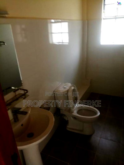 3bdrm Townhouse/Terrace in Kadeya, Oluulua for sale - Image 13
