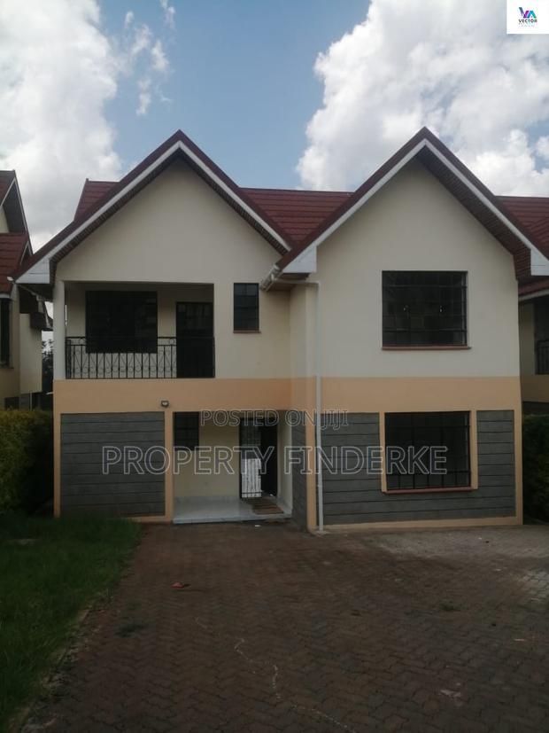 3bdrm Townhouse/Terrace in Kadeya, Oluulua for sale