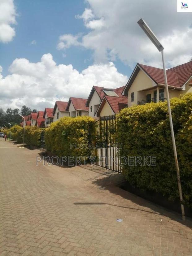3bdrm Townhouse/Terrace in Kadeya, Oluulua for sale
