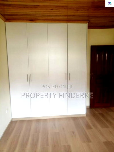 3bdrm Townhouse/Terrace in Kadeya, Oluulua for sale - Image 3