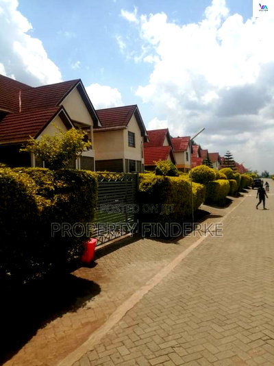 3bdrm Townhouse/Terrace in Kadeya, Oluulua for sale - Image 11