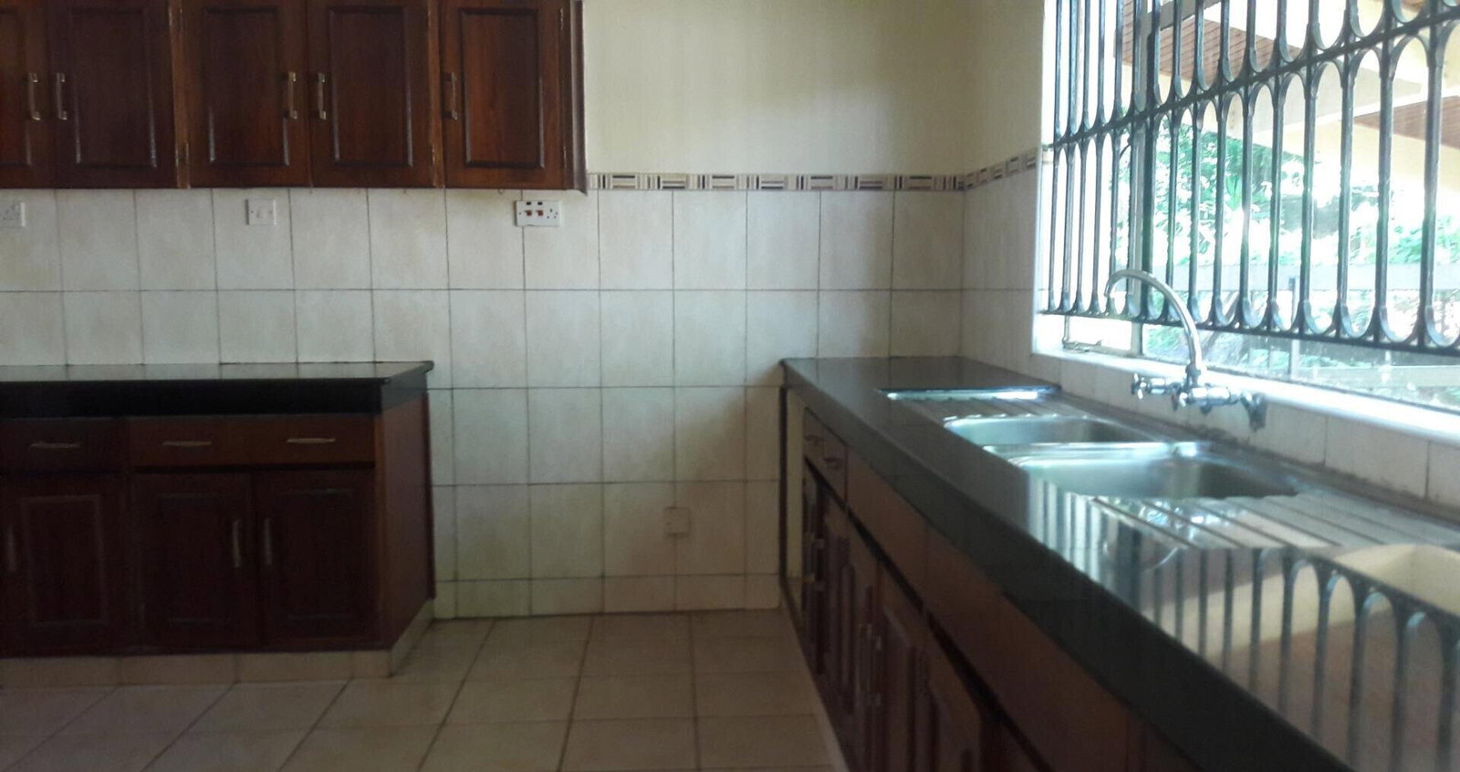 1/2 Acre Garden Home at KSh 250K