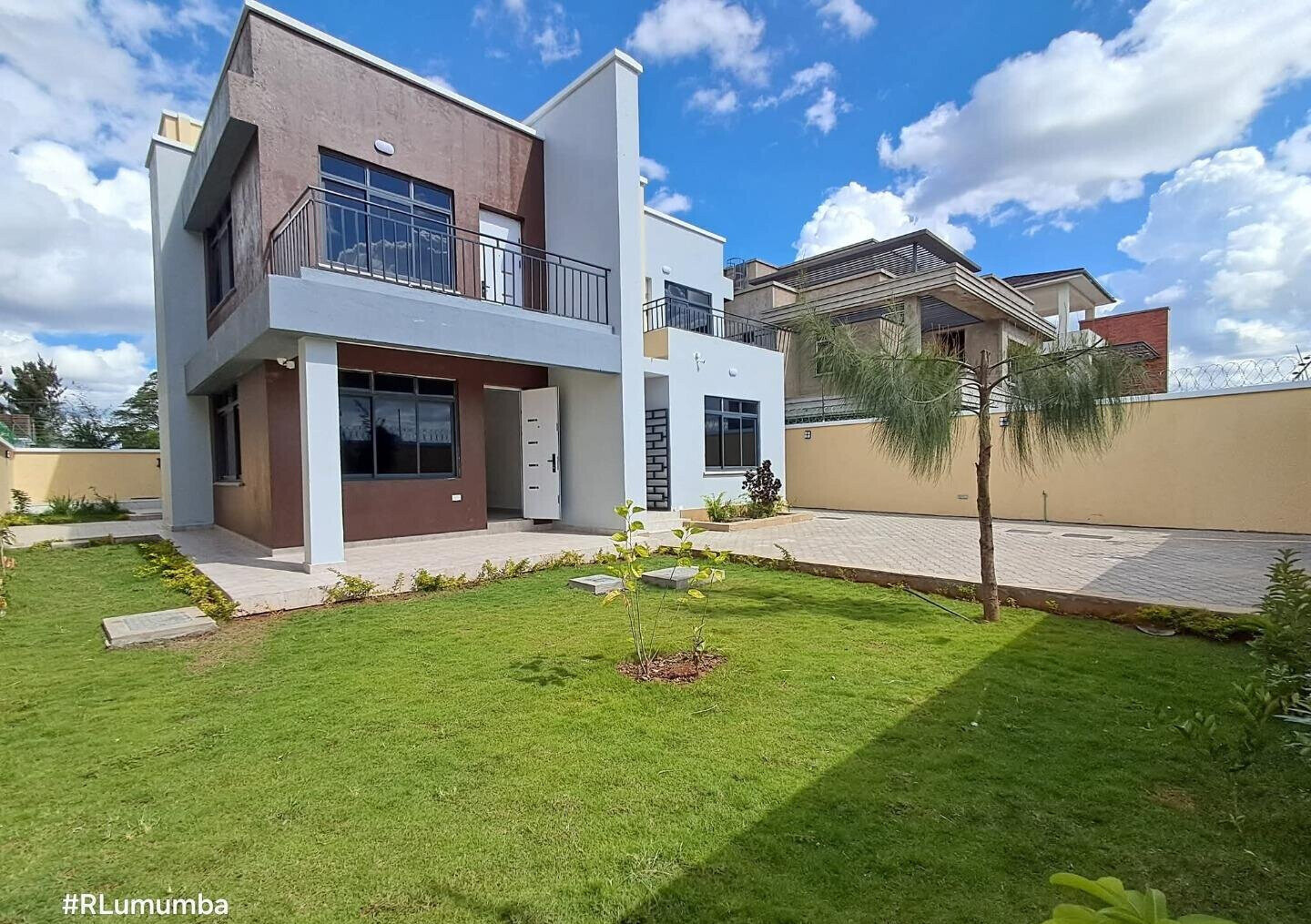 1/8 Acre 5BR Haven at KSh 120K