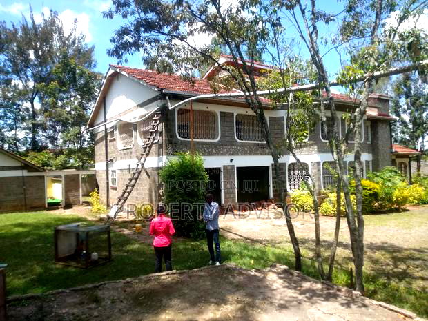 13bdrm Mansion in Mayeast Road, Karen C for rent