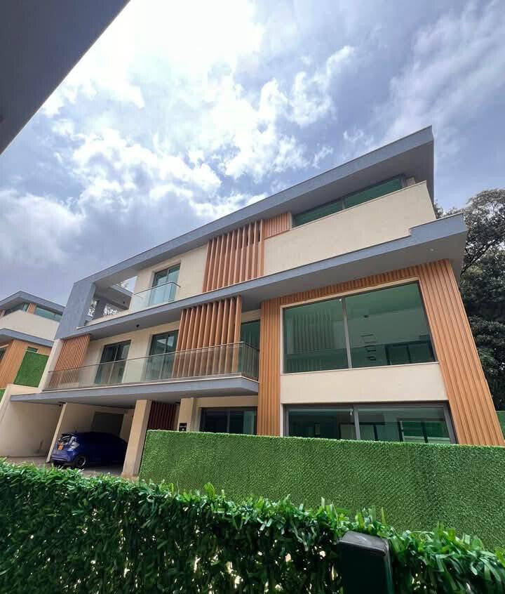 Brand New 5-Bed Townhouse with Man Cave & Private Garden - Lavington