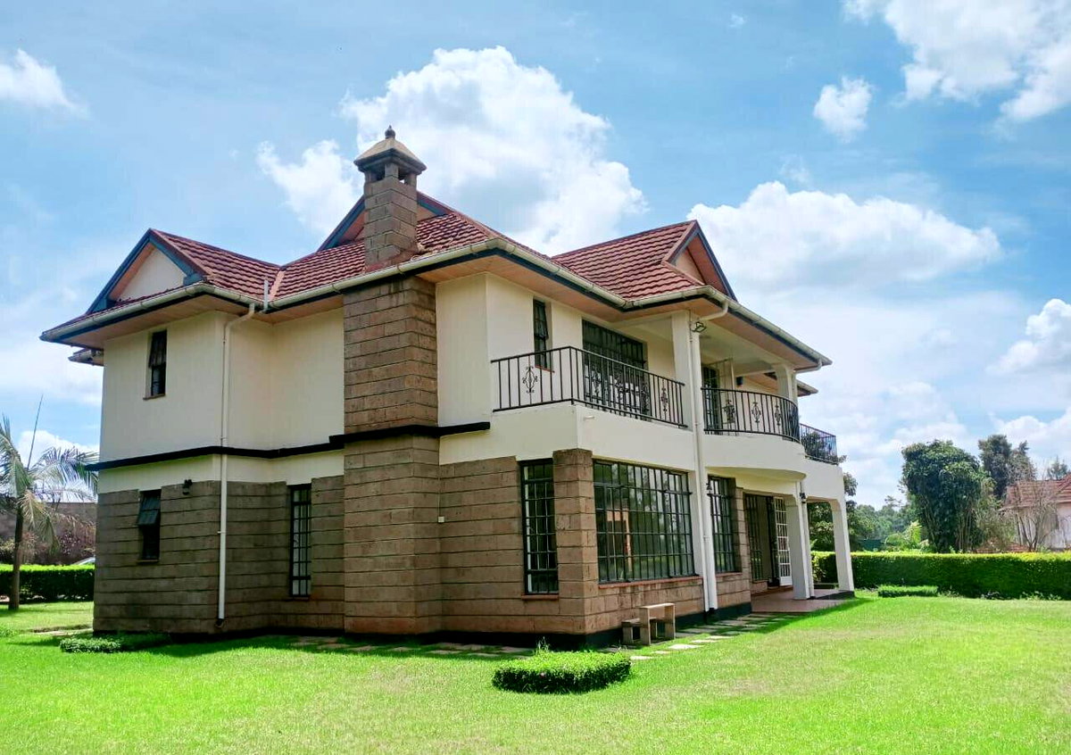 4BR All-Ensuite Townhouse on Half-Acre with DSQ - Runda