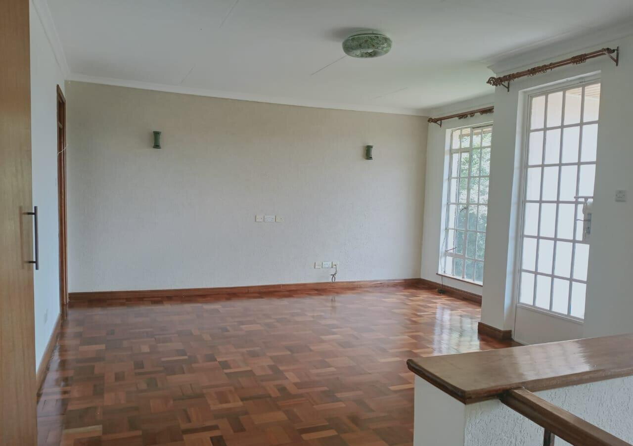 4BR All-Ensuite Townhouse on Half-Acre with DSQ - Runda