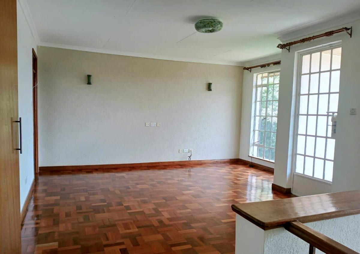 4BR All-Ensuite Townhouse on Half-Acre with DSQ - Runda