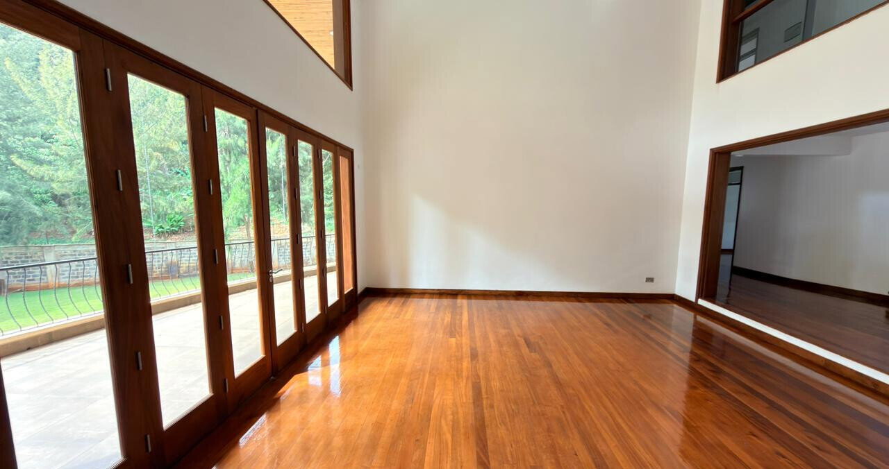 Luxury 5BR Ambassadorial Villa