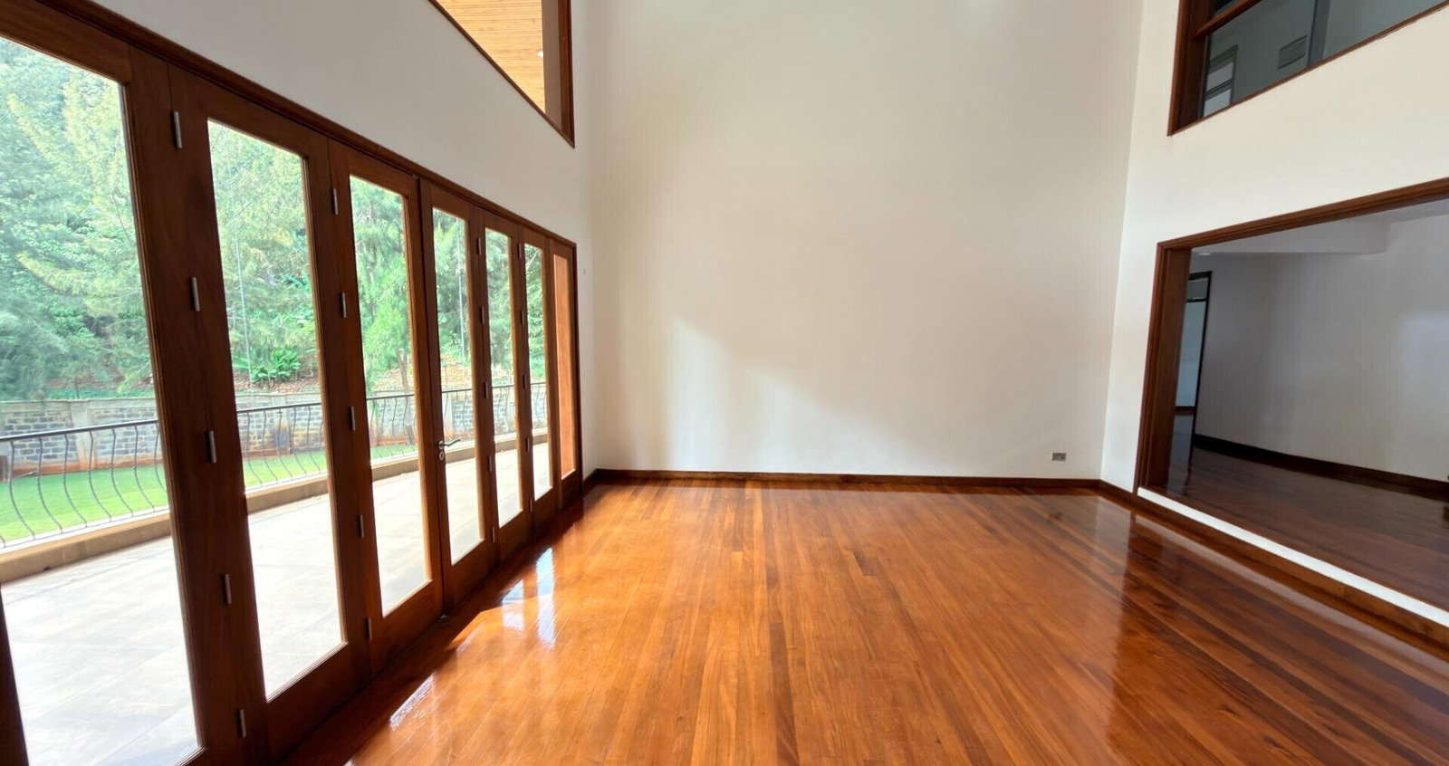 Luxury 5BR Ambassadorial Villa