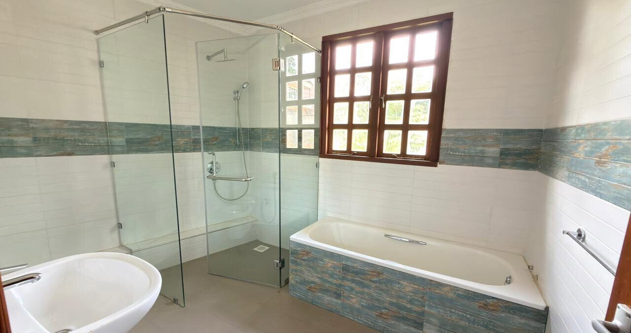 Luxury 5BR Ambassadorial Villa