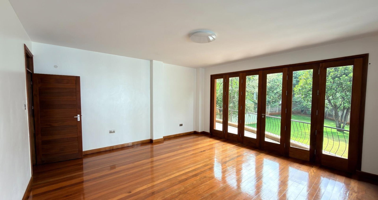 Luxury 5BR Ambassadorial Villa
