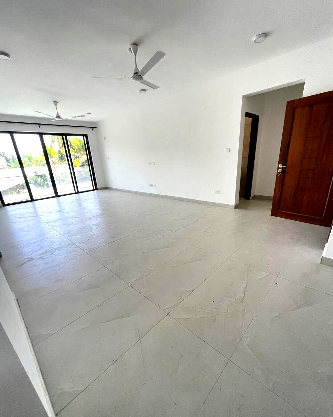 3BR All-Ensuite Apartment with Gym & Pool - Nyali