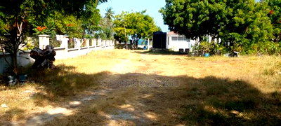 On Sale 1/2 Acre Beach Plot With House in It. - Image 8